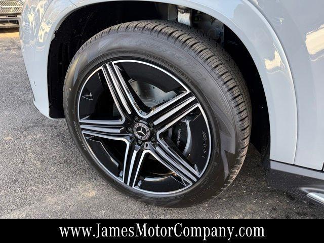 new 2026 Mercedes-Benz GLE 450 car, priced at $85,245