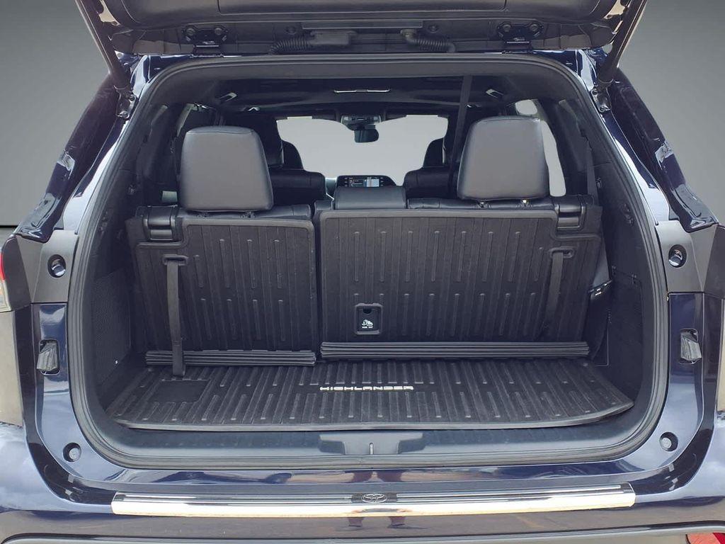 used 2022 Toyota Highlander car, priced at $33,310