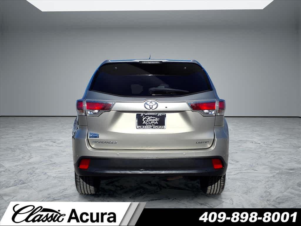 used 2016 Toyota Highlander car, priced at $20,692