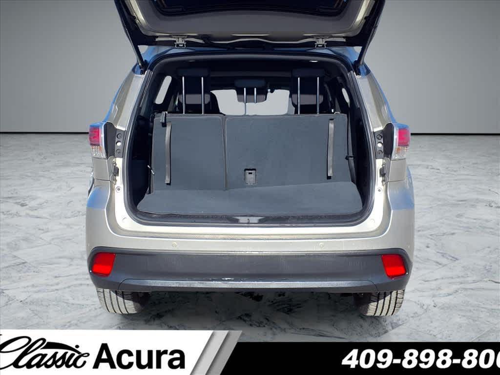 used 2016 Toyota Highlander car, priced at $20,692