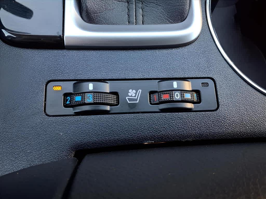 used 2016 Toyota Highlander car, priced at $20,692