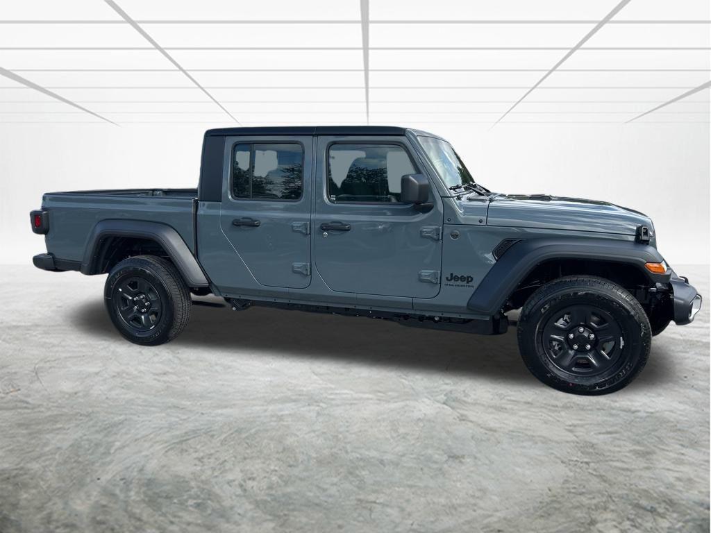 new 2026 Jeep Gladiator car, priced at $38,028