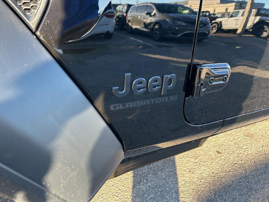 new 2026 Jeep Gladiator car, priced at $36,716