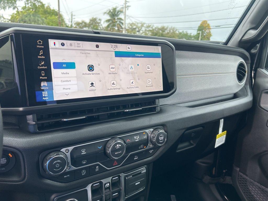 new 2026 Jeep Gladiator car, priced at $39,776