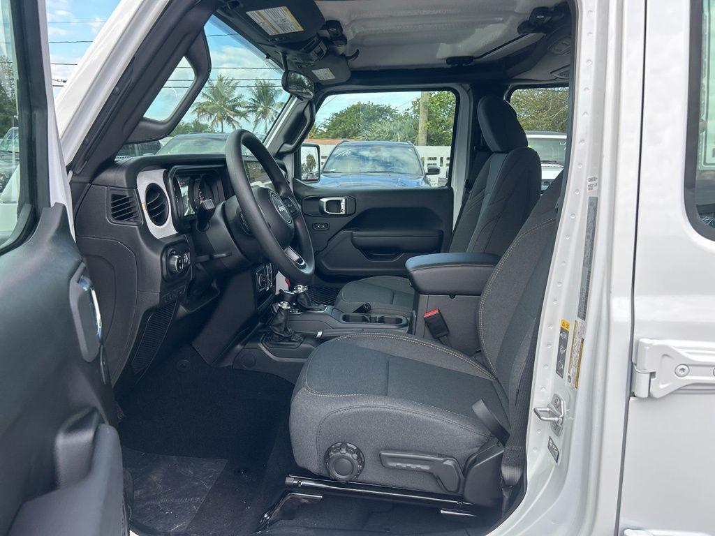 new 2026 Jeep Gladiator car, priced at $36,217