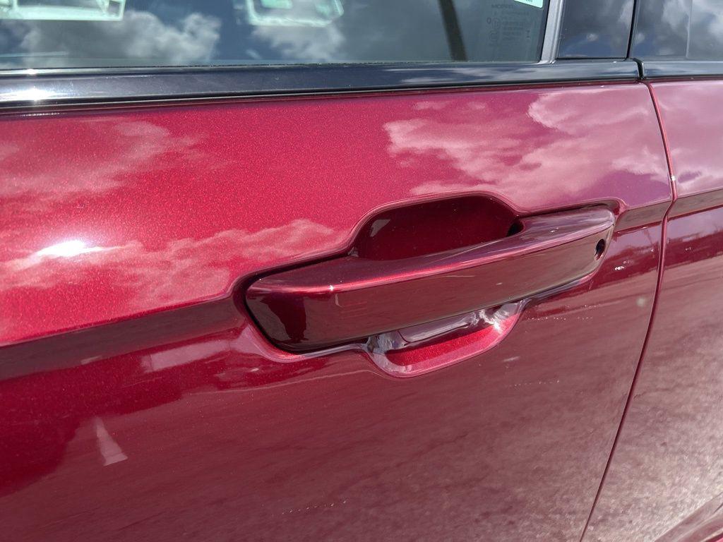 new 2025 Jeep Grand Cherokee car, priced at $46,410