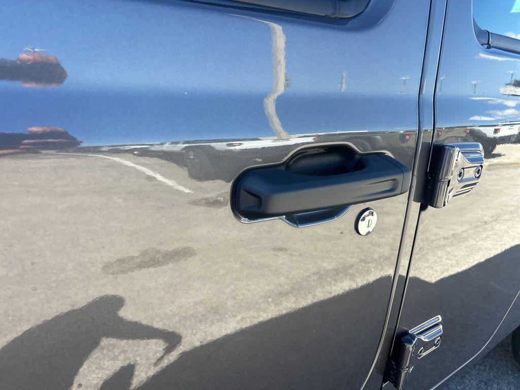 new 2026 Jeep Gladiator car, priced at $34,500