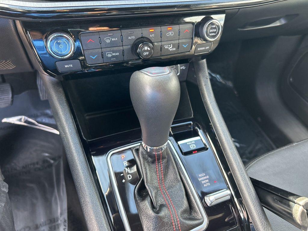 used 2024 Jeep Compass car, priced at $23,219