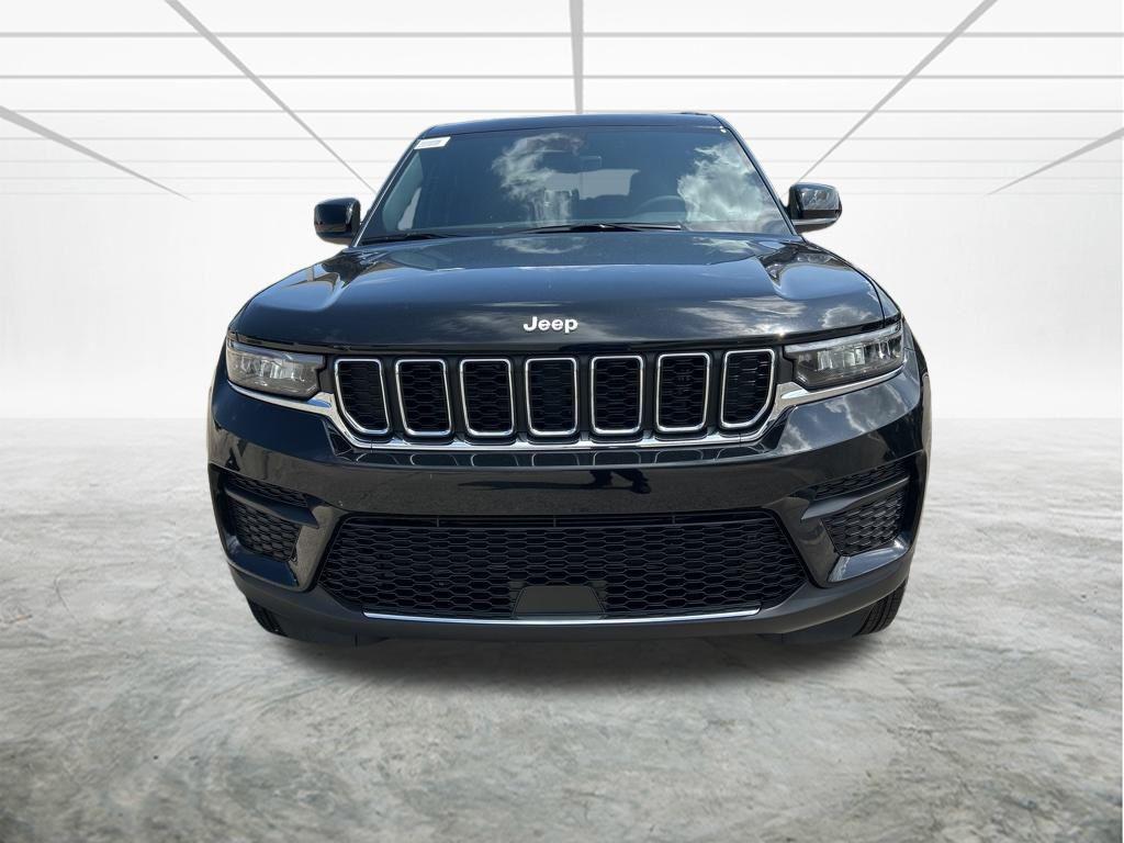 new 2025 Jeep Grand Cherokee car, priced at $28,496