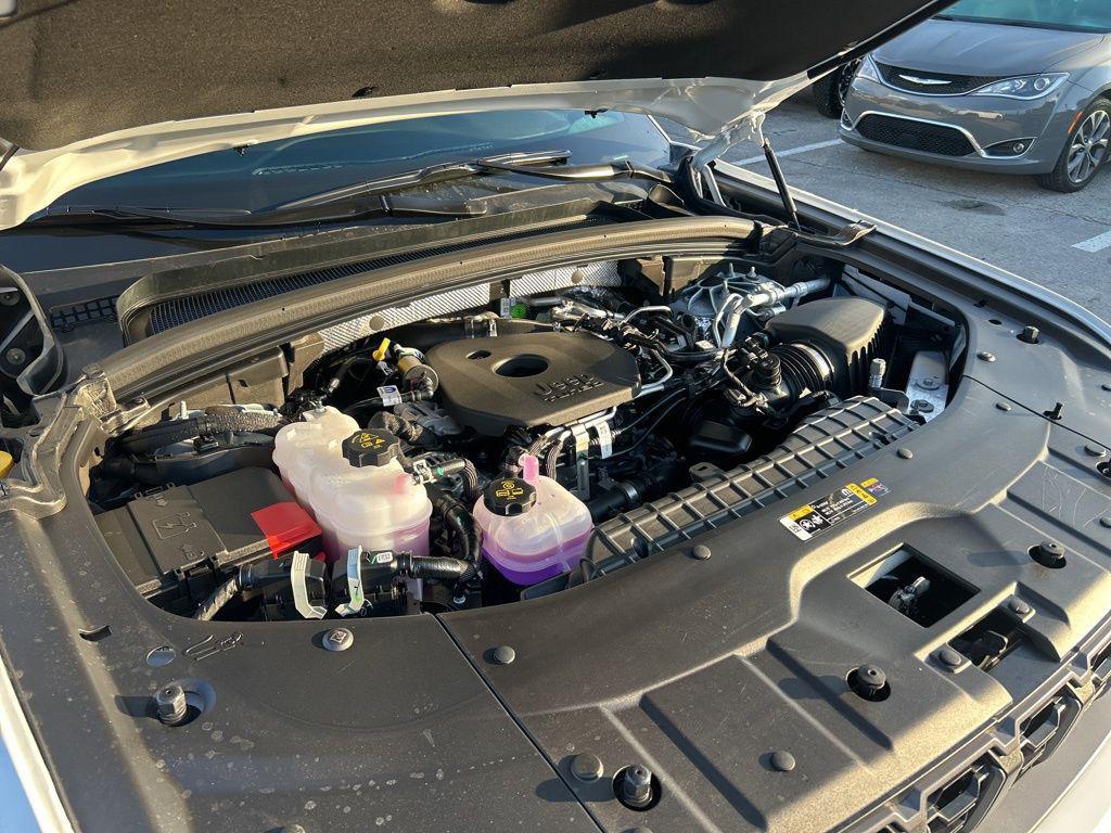 new 2026 Jeep Grand Cherokee car, priced at $43,871