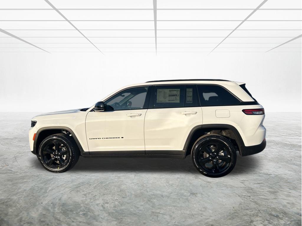 new 2026 Jeep Grand Cherokee car, priced at $43,871