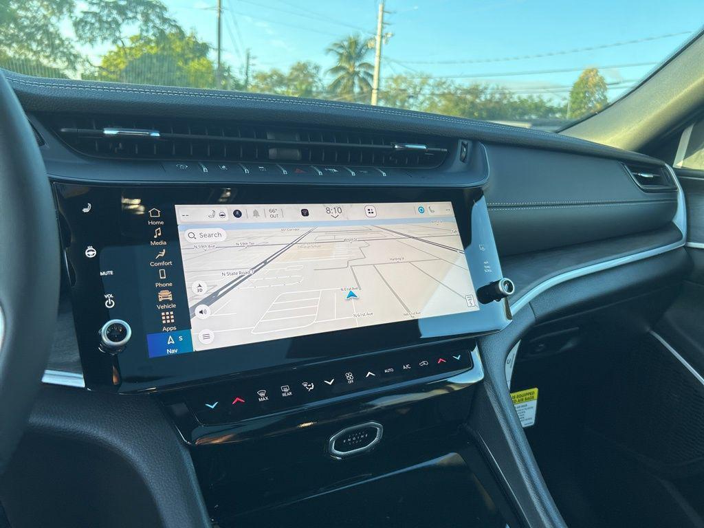 new 2026 Jeep Grand Cherokee car, priced at $43,871