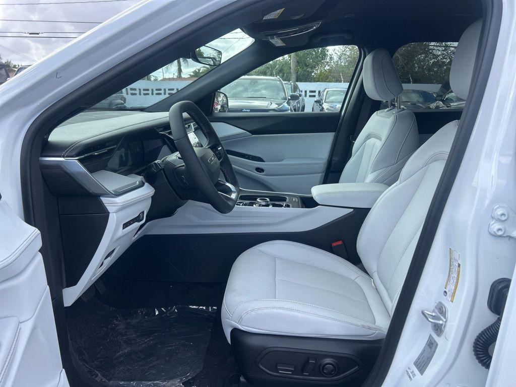 new 2026 Jeep Cherokee car, priced at $38,029