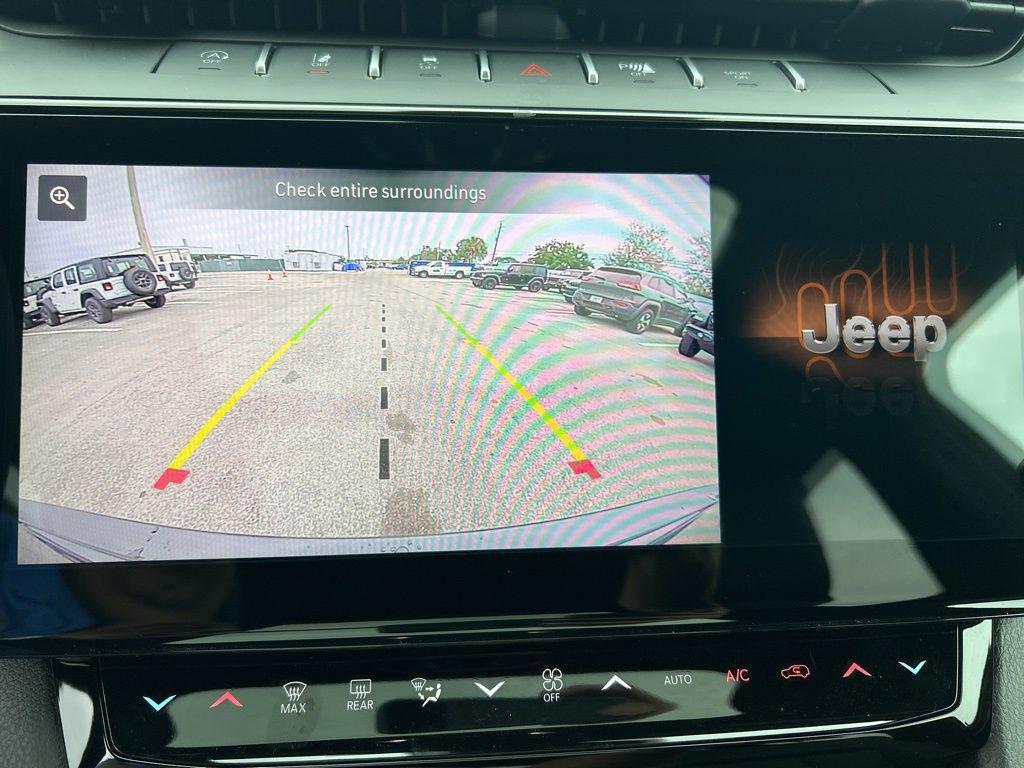 new 2026 Jeep Grand Cherokee car, priced at $42,546