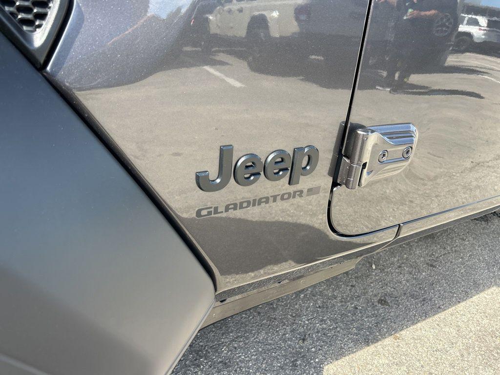 new 2026 Jeep Gladiator car, priced at $36,716