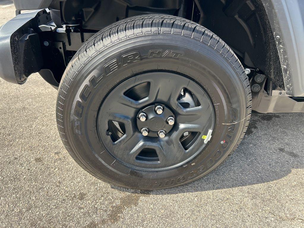 new 2026 Jeep Gladiator car, priced at $36,716