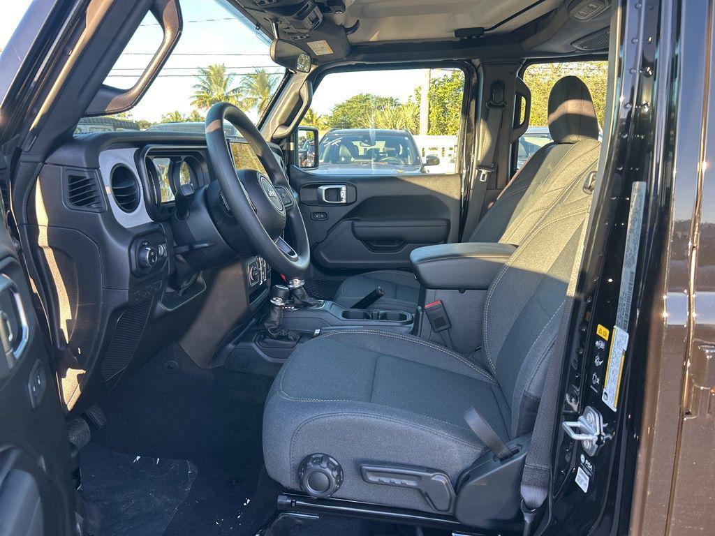 new 2026 Jeep Gladiator car, priced at $36,716