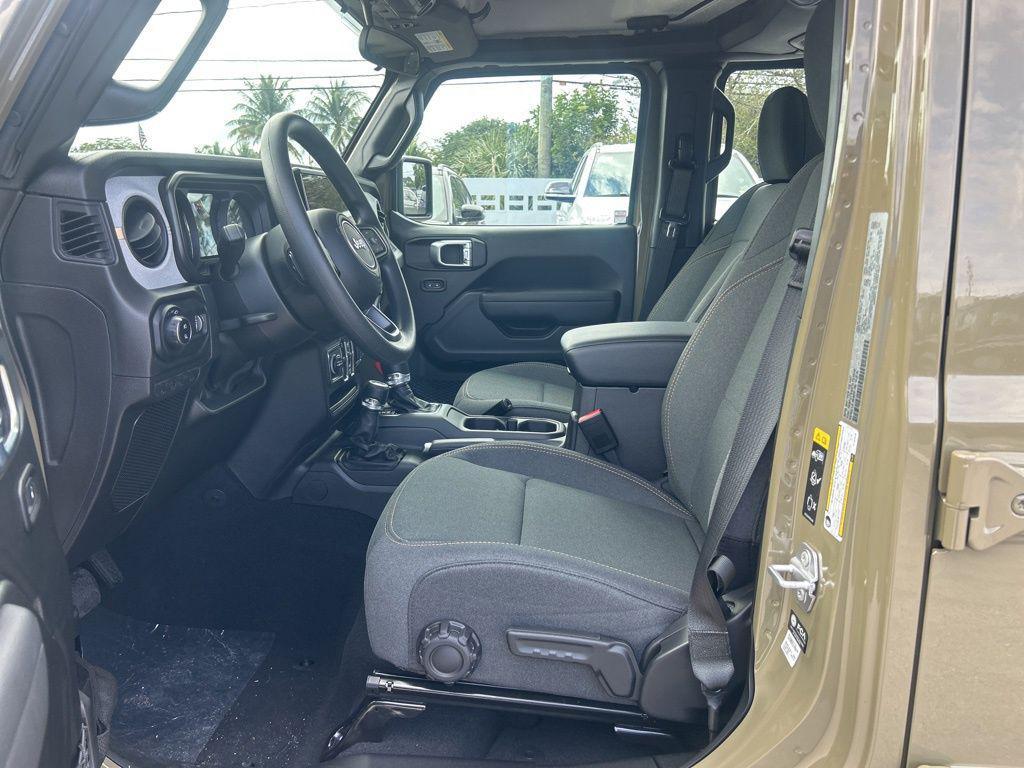 new 2026 Jeep Gladiator car, priced at $36,716