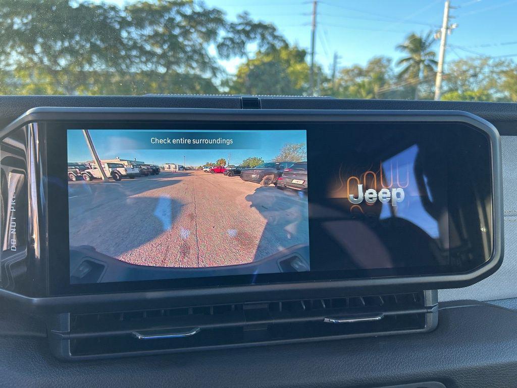 new 2026 Jeep Gladiator car, priced at $37,510