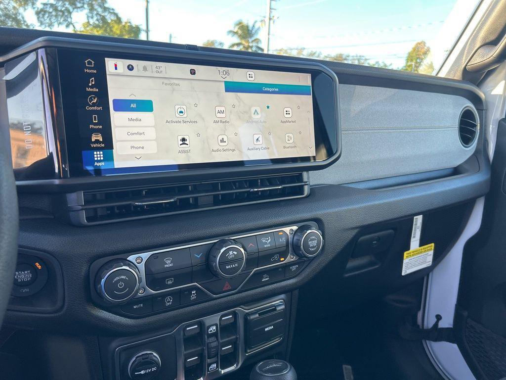 new 2026 Jeep Gladiator car, priced at $37,510