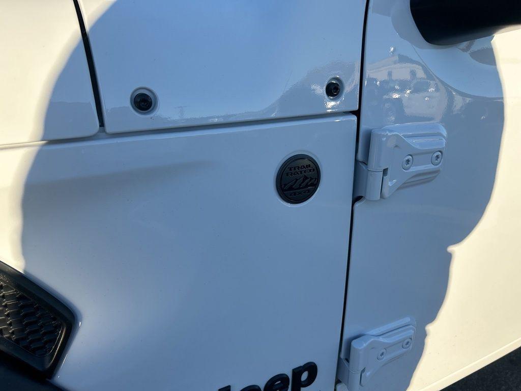 new 2026 Jeep Gladiator car, priced at $37,510