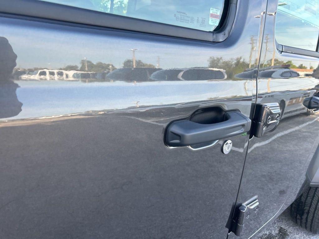 new 2026 Jeep Gladiator car, priced at $40,208