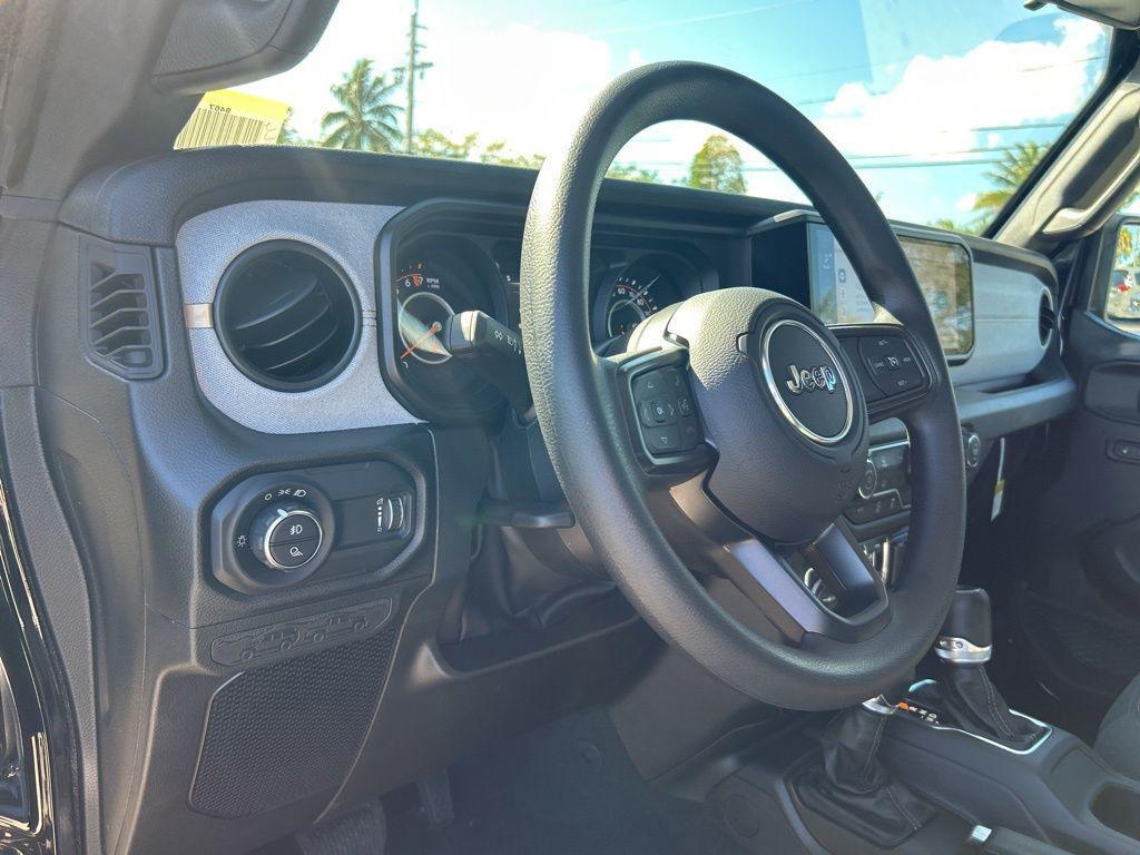 new 2026 Jeep Gladiator car, priced at $38,028