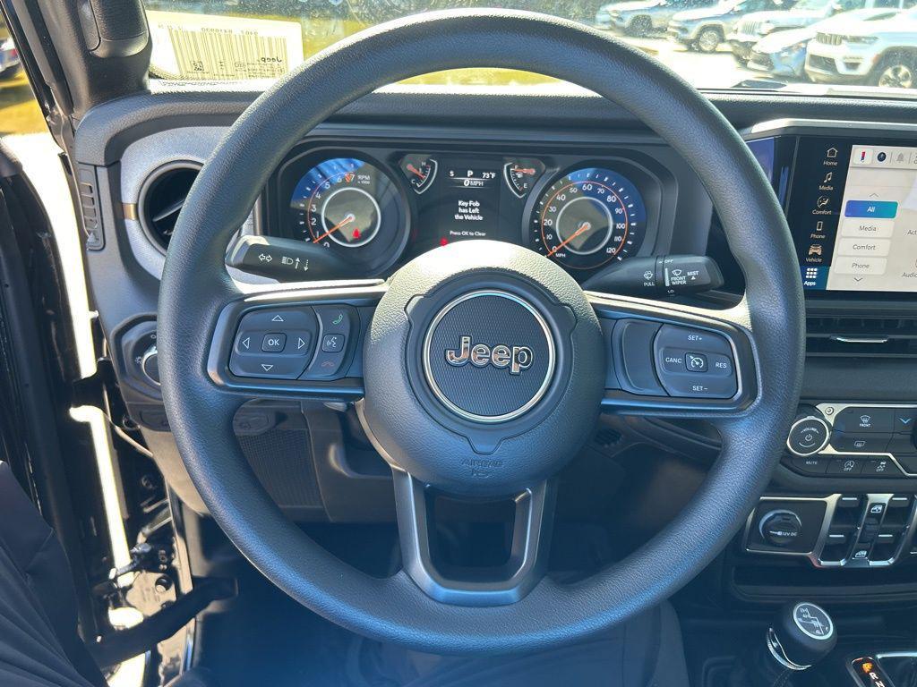 new 2026 Jeep Gladiator car, priced at $38,028