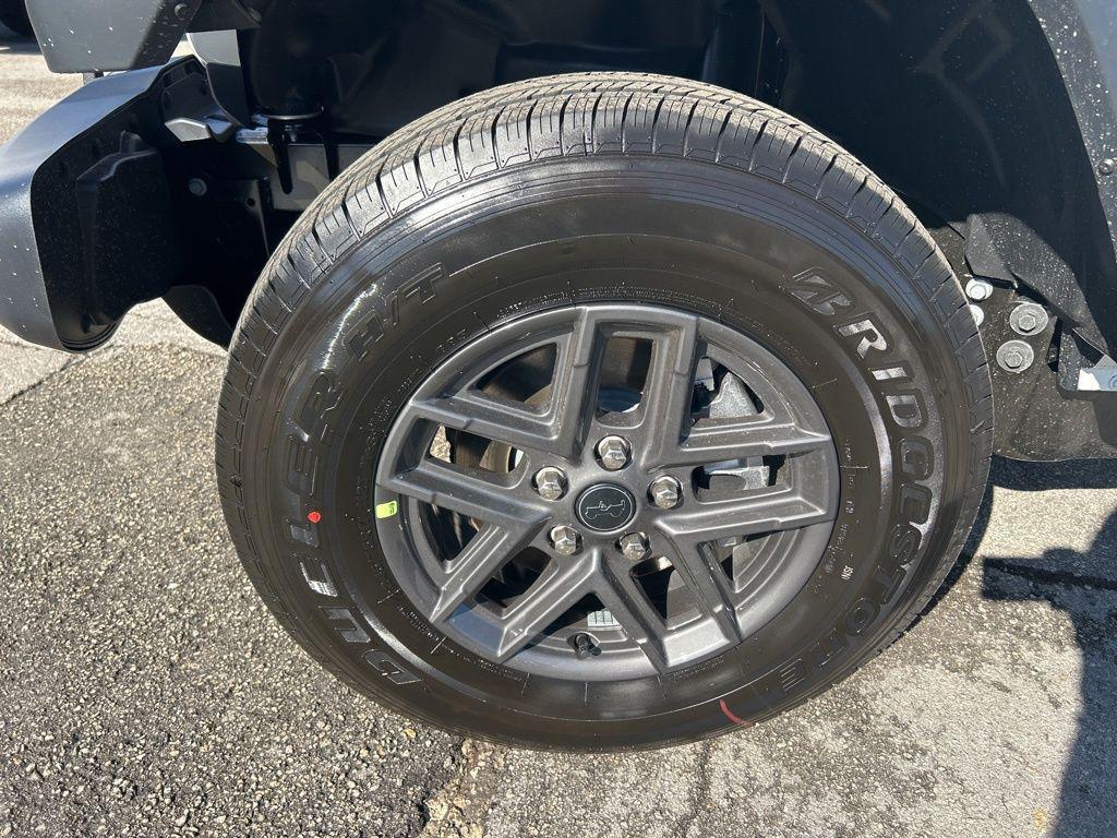 new 2026 Jeep Gladiator car, priced at $34,024