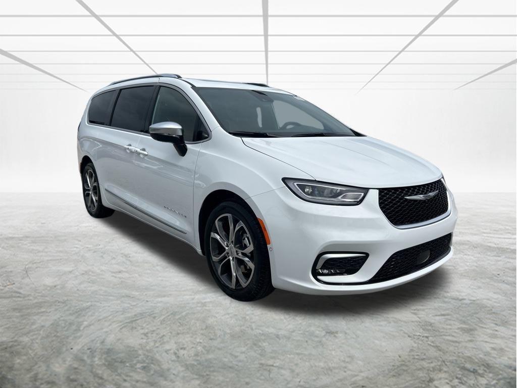 new 2025 Chrysler Pacifica car, priced at $51,413