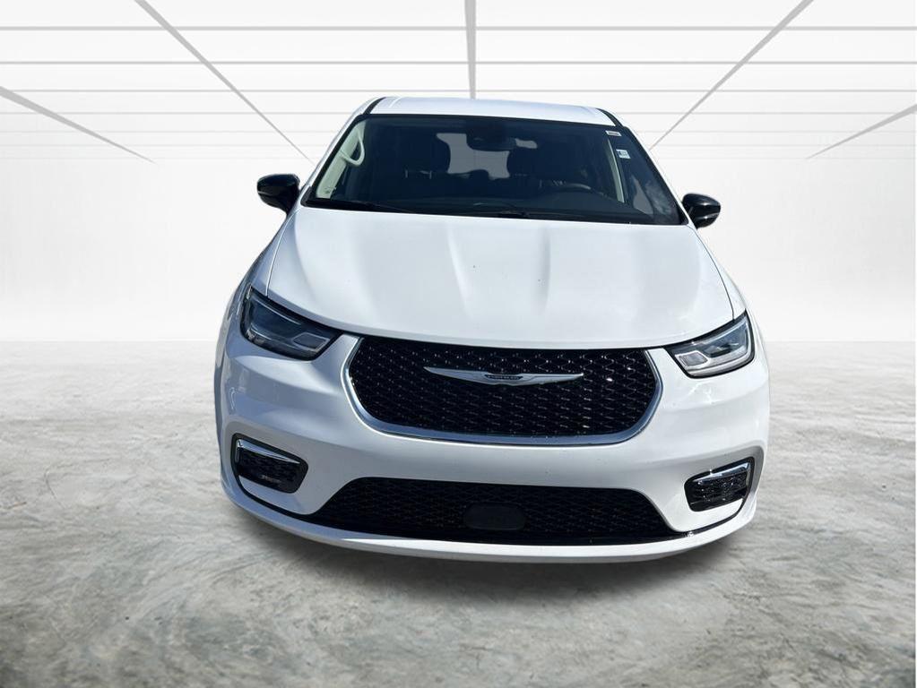 used 2024 Chrysler Pacifica car, priced at $22,712