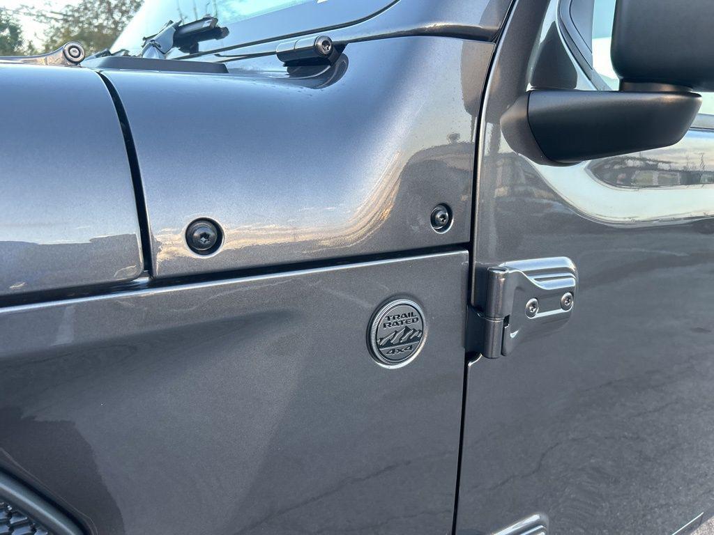 new 2026 Jeep Gladiator car, priced at $36,716