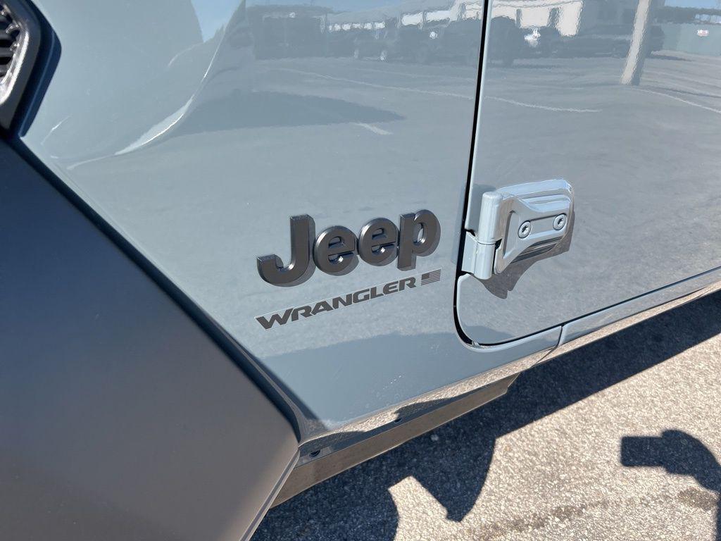 new 2026 Jeep Wrangler car, priced at $39,113
