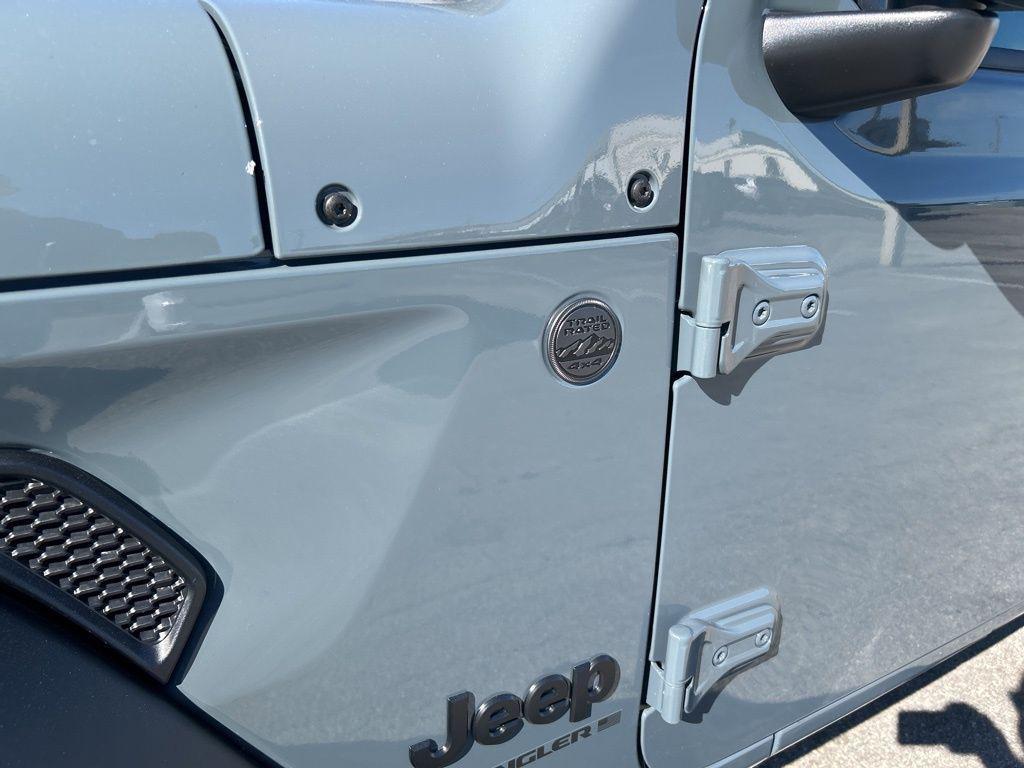 new 2026 Jeep Wrangler car, priced at $39,113