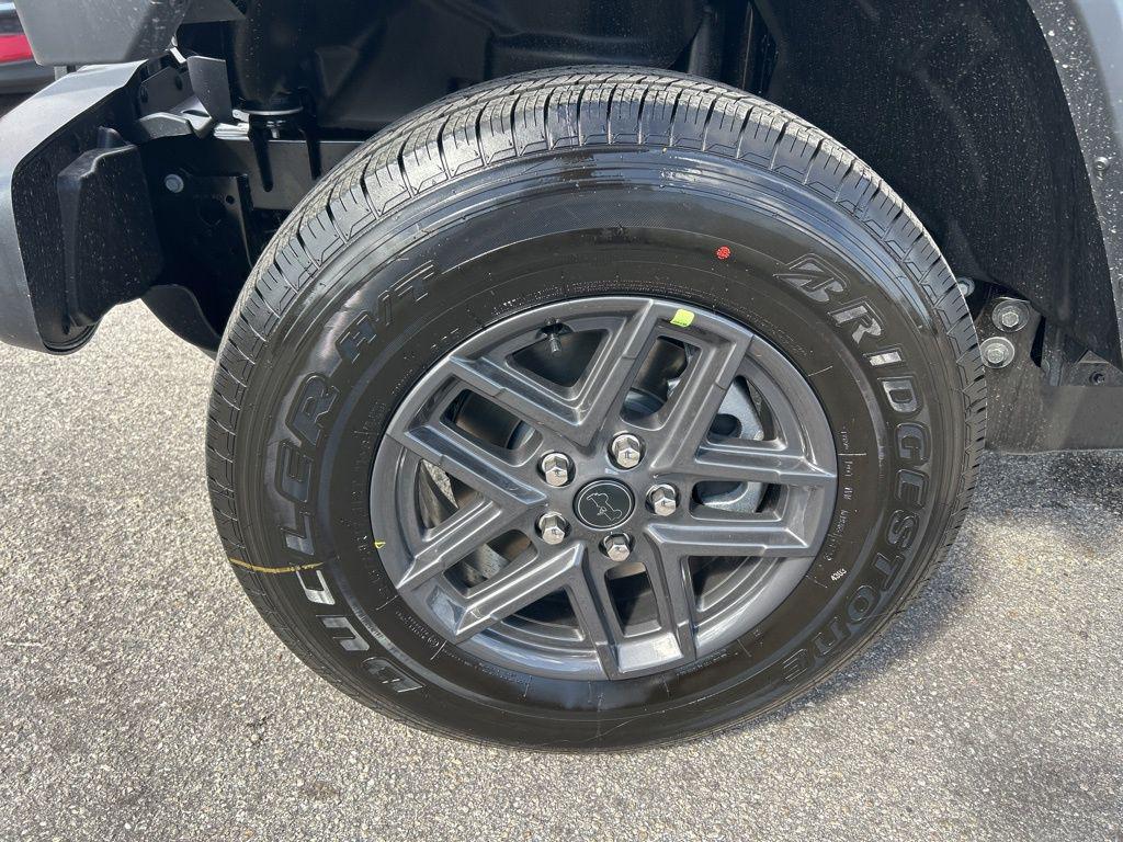 new 2026 Jeep Gladiator car, priced at $37,275