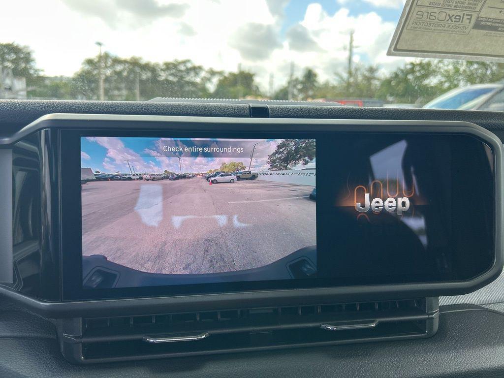 new 2026 Jeep Gladiator car, priced at $37,275