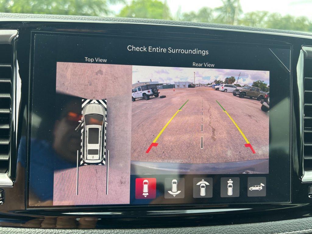 new 2025 Chrysler Pacifica car, priced at $40,674