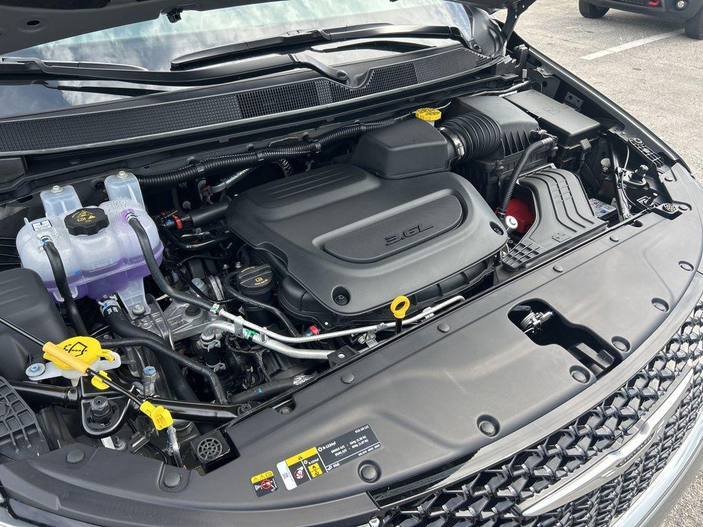 new 2025 Chrysler Pacifica car, priced at $40,674