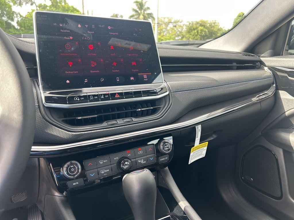 new 2025 Jeep Compass car, priced at $31,059