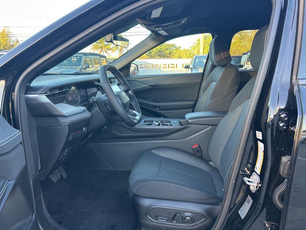 new 2026 Jeep Cherokee car, priced at $35,917