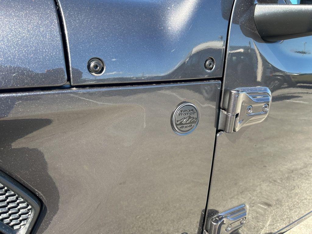 new 2026 Jeep Gladiator car, priced at $36,716