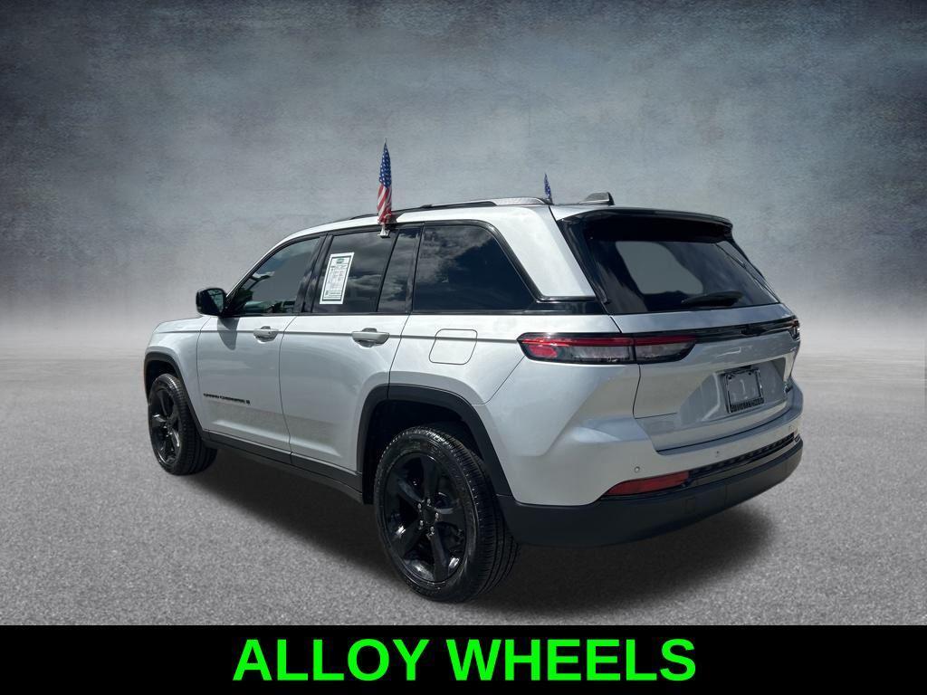 used 2025 Jeep Grand Cherokee car, priced at $43,525