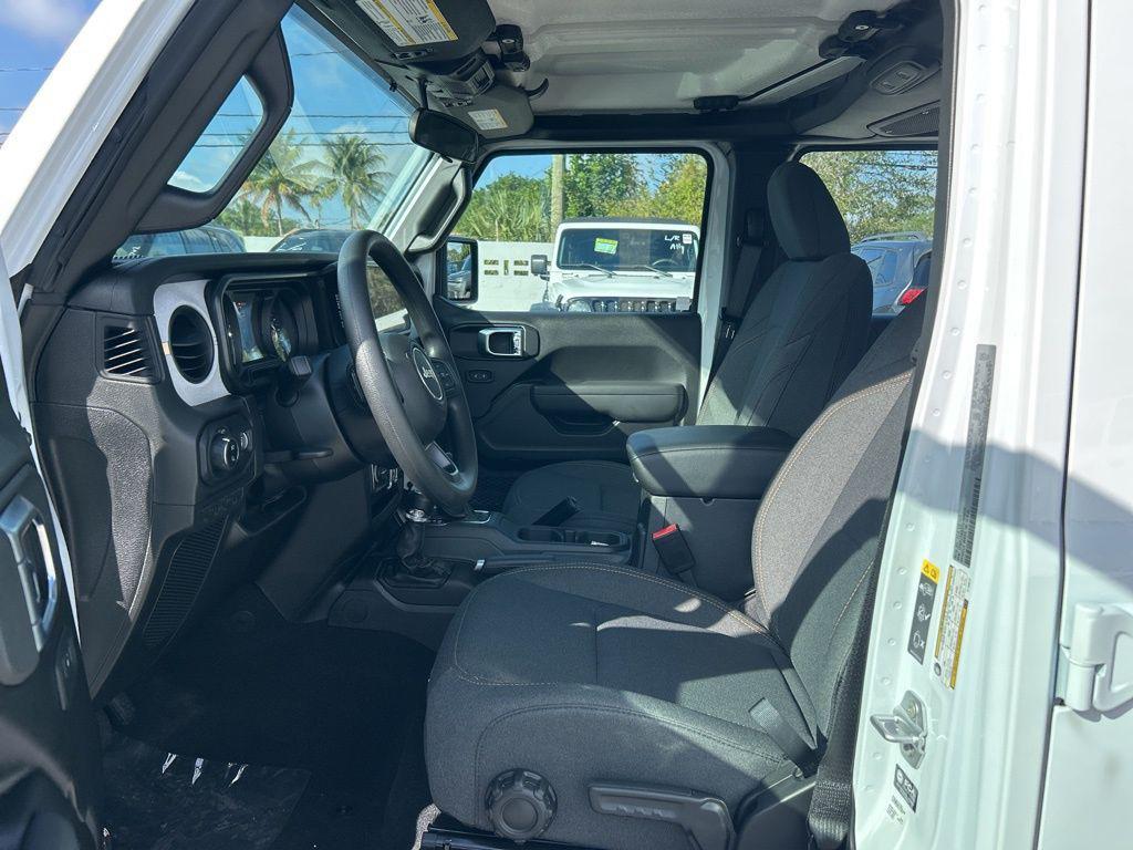 new 2026 Jeep Gladiator car, priced at $37,510