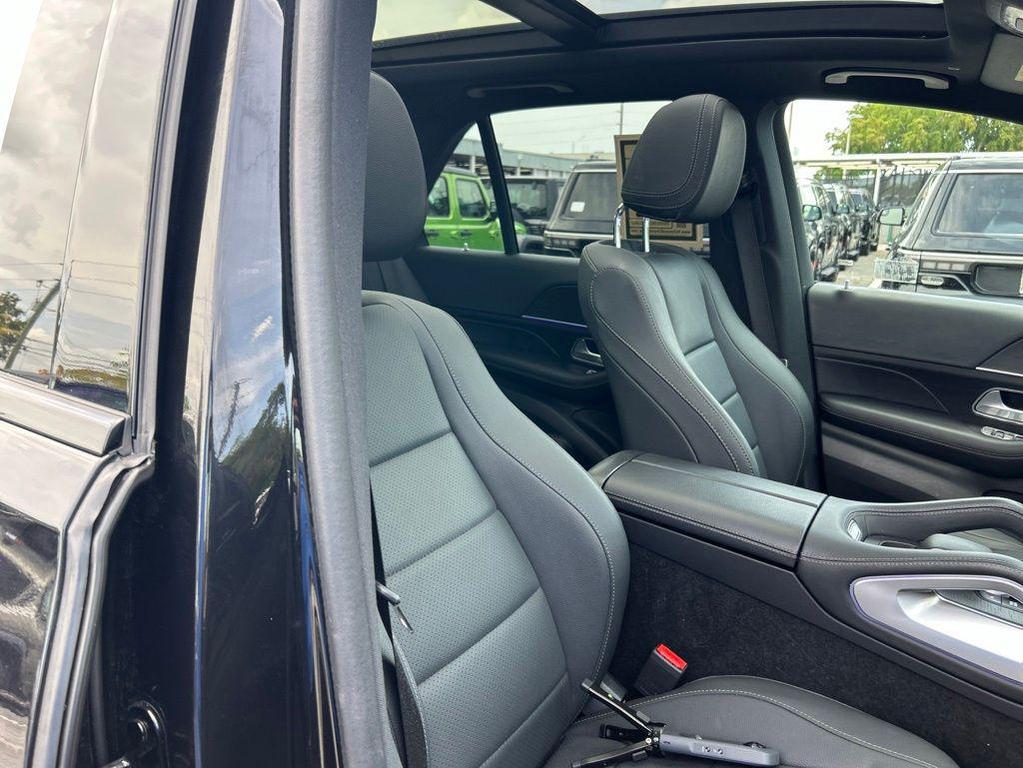 used 2025 Mercedes-Benz GLE 350 car, priced at $50,328