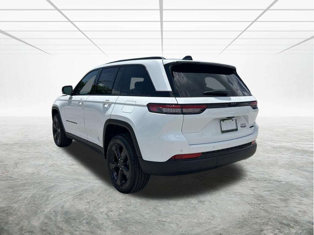 new 2025 Jeep Grand Cherokee car, priced at $39,217