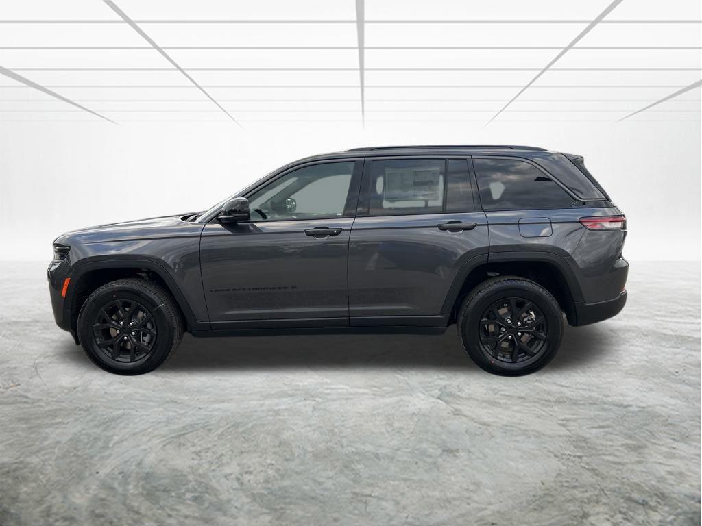 new 2026 Jeep Grand Cherokee car, priced at $43,875