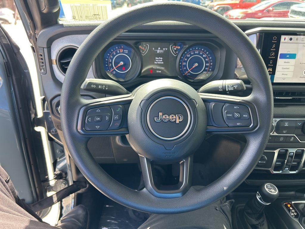 new 2026 Jeep Gladiator car, priced at $37,275