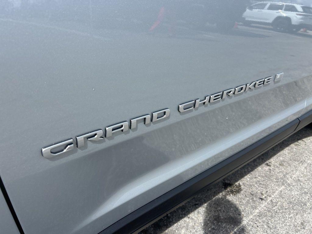 new 2026 Jeep Grand Cherokee L car, priced at $42,425