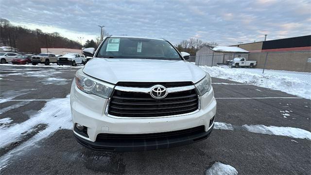 used 2016 Toyota Highlander car, priced at $13,132