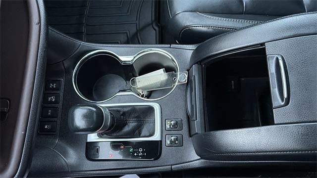 used 2016 Toyota Highlander car, priced at $13,132